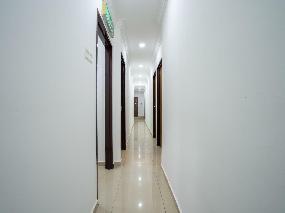 Oyo 1167 Rest And Go Hotel Кланг Экстерьер фото