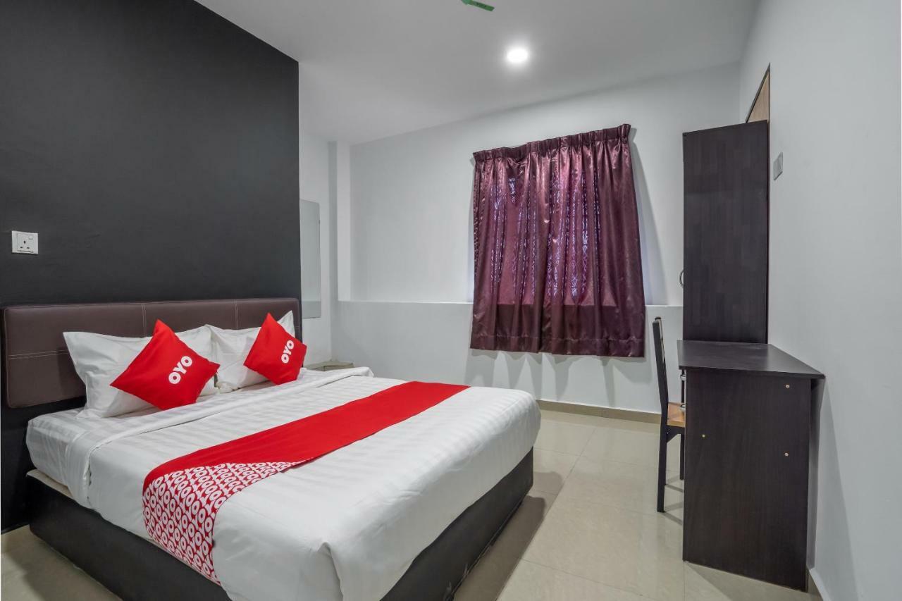 Oyo 1167 Rest And Go Hotel Кланг Экстерьер фото