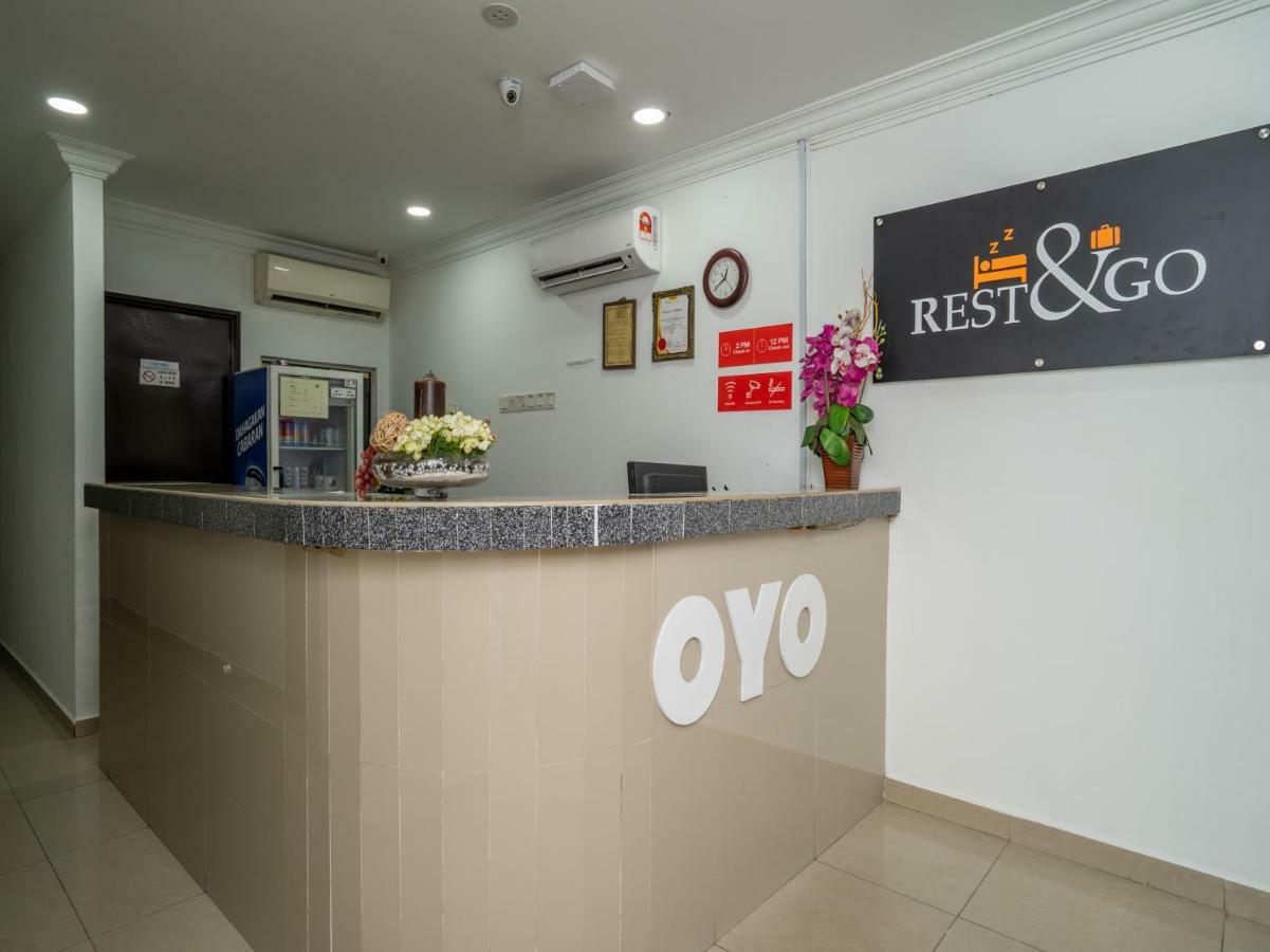 Oyo 1167 Rest And Go Hotel Кланг Экстерьер фото